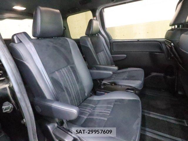 Toyota ESQUIRE 2020-07 8245148-4