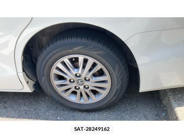 Toyota ESQUIRE 2015-11 8314336-5