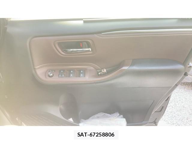 Toyota ESQUIRE 2015-04 8314335-15