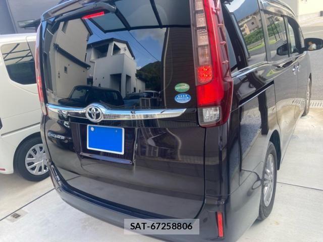 Toyota ESQUIRE 2015-04 8314335-3