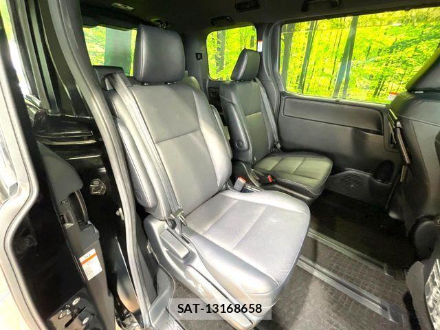 Toyota ESQUIRE 2018-09 8335733-8