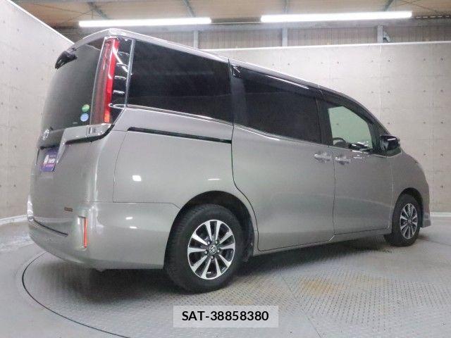Toyota ESQUIRE 2019-07 8335734-1