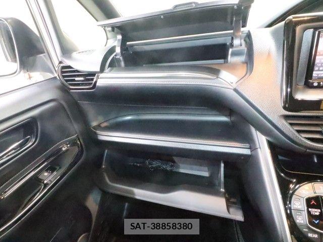 Toyota ESQUIRE 2019-07 8335734-26