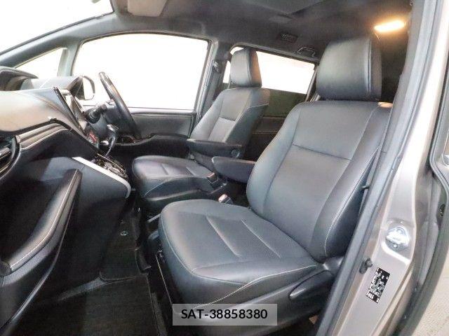 Toyota ESQUIRE 2019-07 8335734-6