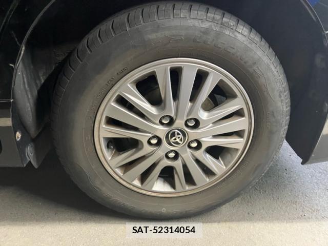 Toyota ESQUIRE 2016-03 8335735-11