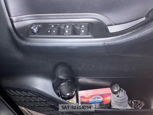 Toyota ESQUIRE 2016-03 8335735-20