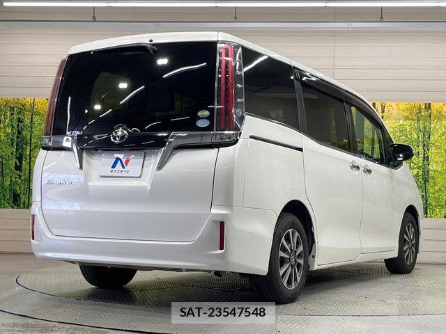Toyota ESQUIRE 2017-10 8335732-16