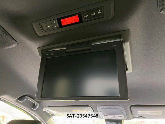 Toyota ESQUIRE 2017-10 8335732-3