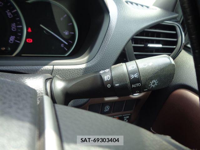 Toyota ESQUIRE 2014-12 8335736-18