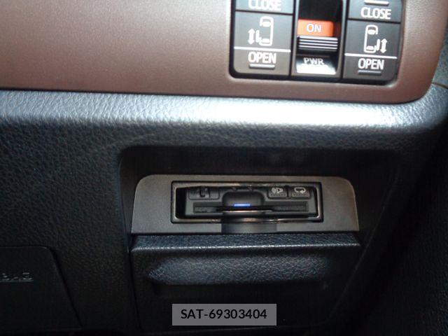 Toyota ESQUIRE 2014-12 8335736-21