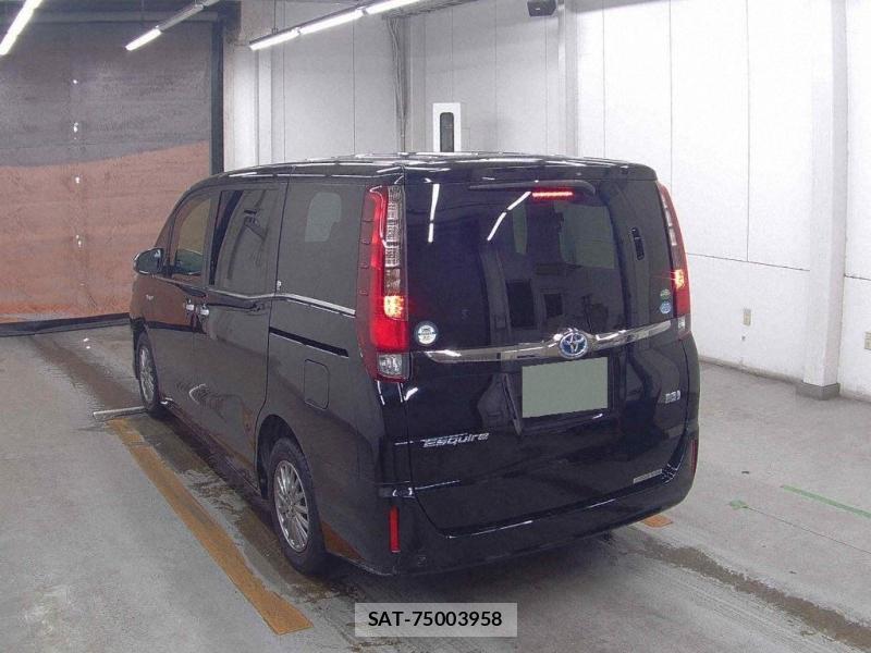 Toyota ESQUIRE 2016-06 8351499-2
