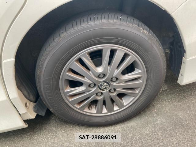 Toyota ESQUIRE 2015-04 8365770-3