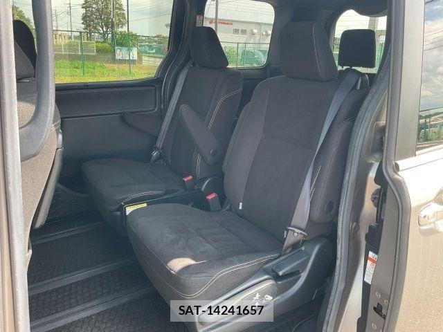 Toyota ESQUIRE 2017-11 8365767-12