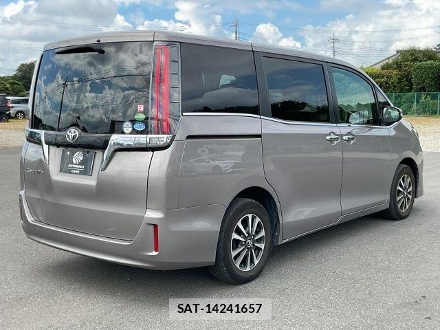 Toyota ESQUIRE 2017-11 8365767-2