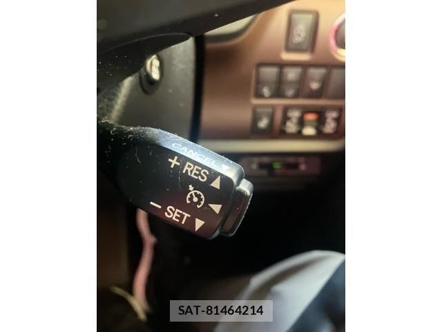 Toyota ESQUIRE 2018-03 8365768-17