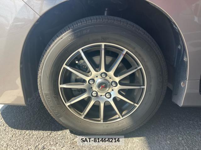 Toyota ESQUIRE 2018-03 8365768-8