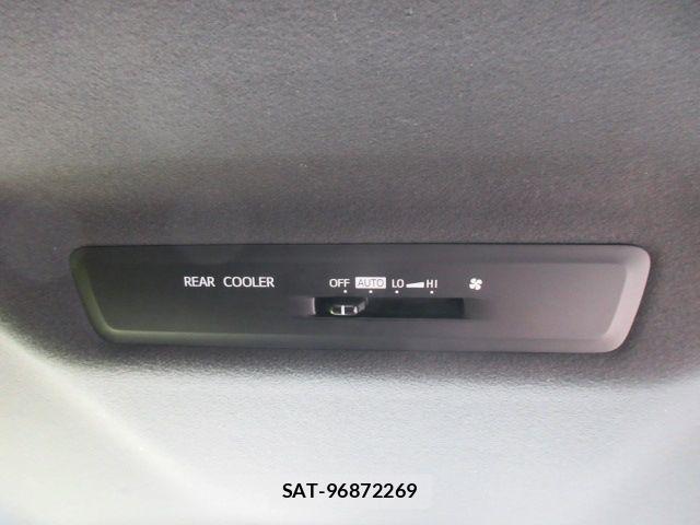 Toyota ESQUIRE 2017-12 8412237-12
