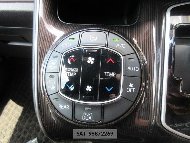 Toyota ESQUIRE 2017-12 8412237-17