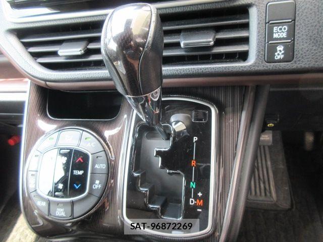 Toyota ESQUIRE 2017-12 8412237-18