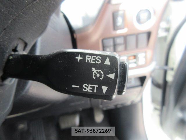 Toyota ESQUIRE 2017-12 8412237-23