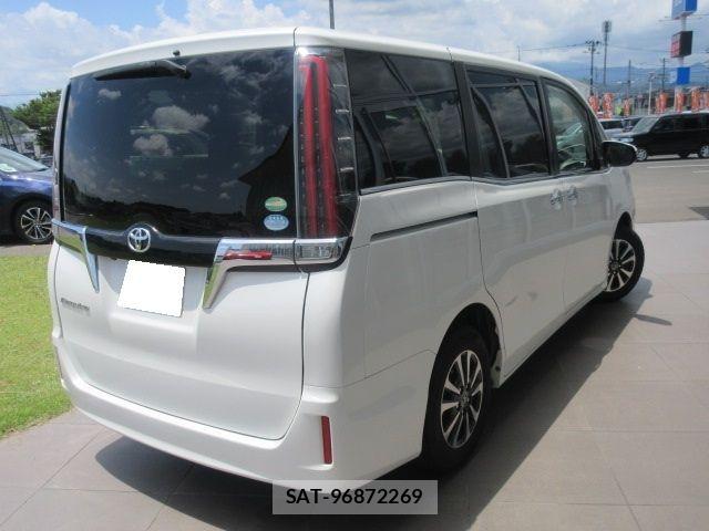 Toyota ESQUIRE 2017-12 8412237-2