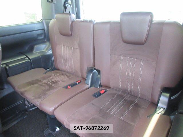 Toyota ESQUIRE 2017-12 8412237-7