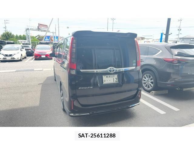 Toyota ESQUIRE 2015-09 8412241-1
