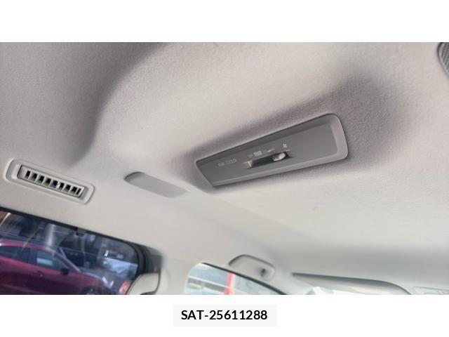 Toyota ESQUIRE 2015-09 8412241-20