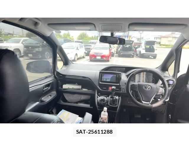 Toyota ESQUIRE 2015-09 8412241-22