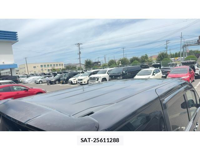 Toyota ESQUIRE 2015-09 8412241-4
