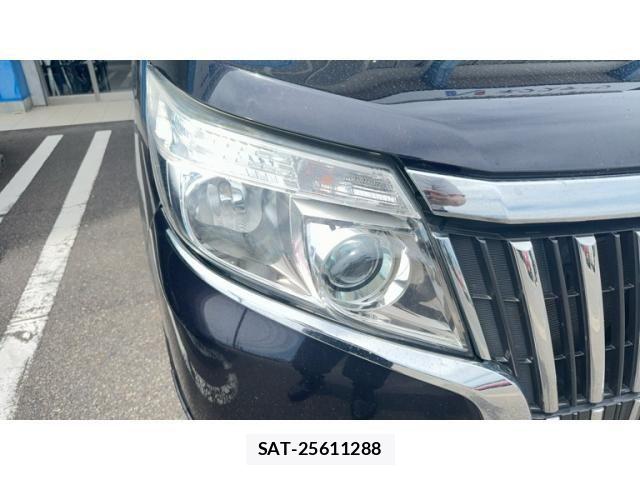 Toyota ESQUIRE 2015-09 8412241-6