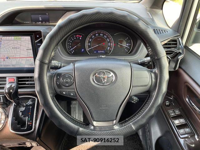 Toyota ESQUIRE 2017-12 8438102-11