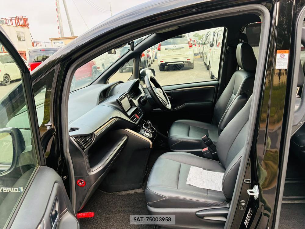 Toyota ESQUIRE 2016-06 8351499-10