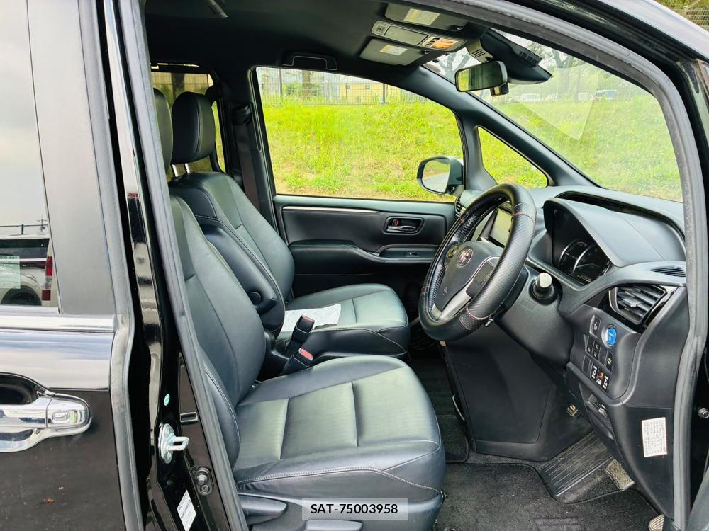Toyota ESQUIRE 2016-06 8351499-11