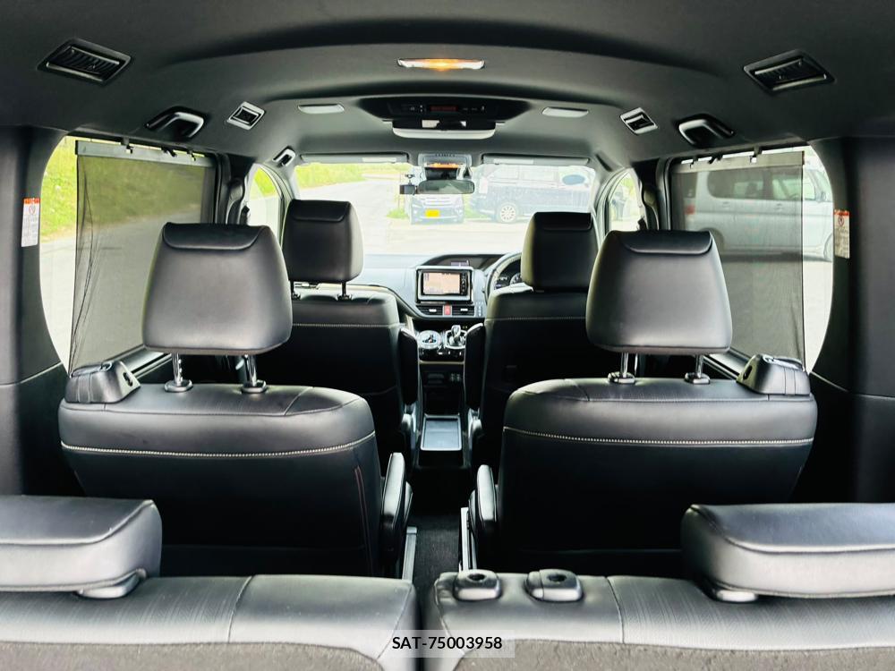 Toyota ESQUIRE 2016-06 8351499-25