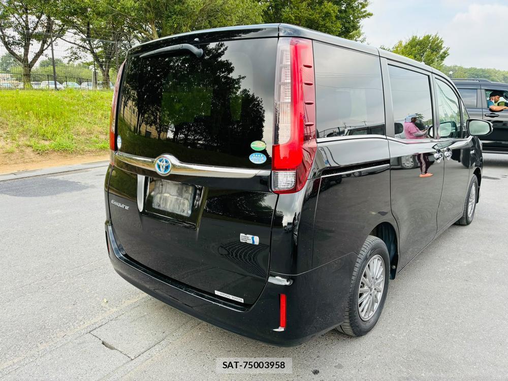 Toyota ESQUIRE 2016-06 8351499-4