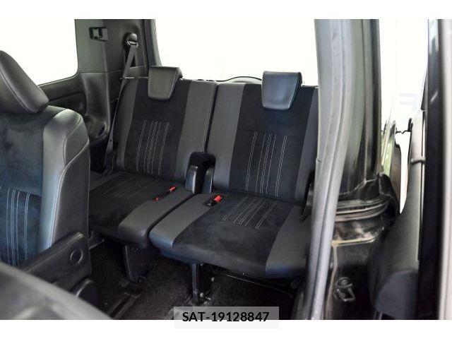 Toyota ESQUIRE 2019-02 8561809-12