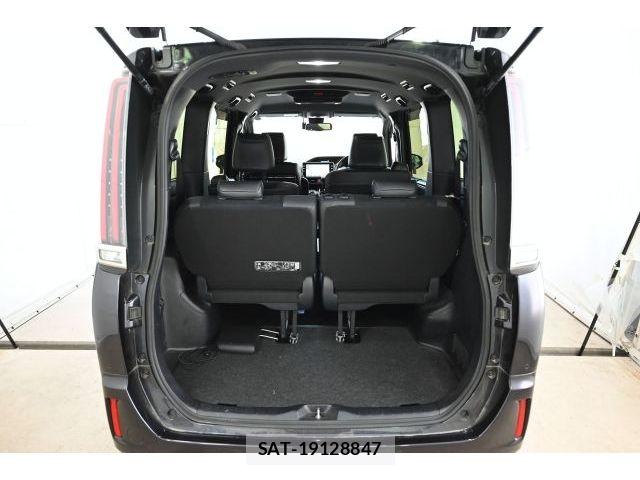 Toyota ESQUIRE 2019-02 8561809-13