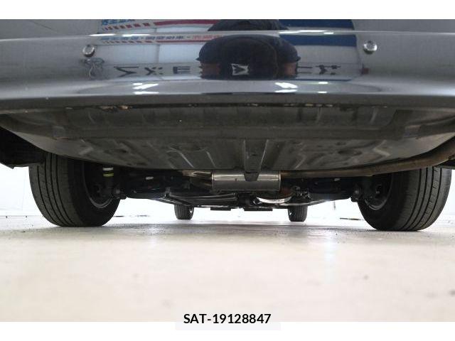 Toyota ESQUIRE 2019-02 8561809-5
