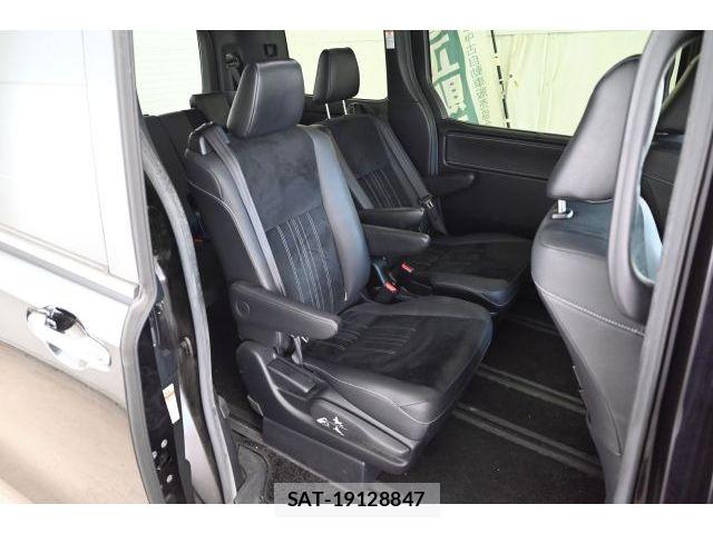 Toyota ESQUIRE 2019-02 8561809-8