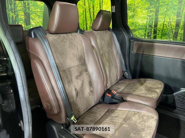 Toyota ESQUIRE 2018-01 8626659-7