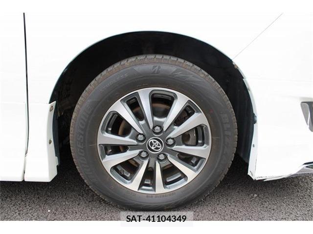 Toyota ESQUIRE 2018-07 8666103-25