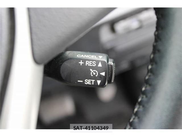 Toyota ESQUIRE 2018-07 8666103-3