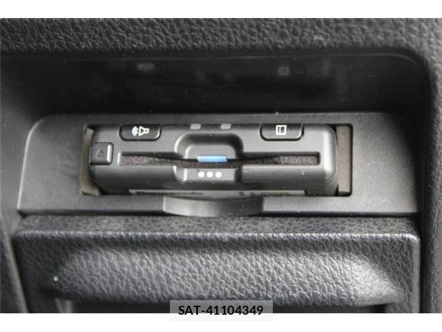 Toyota ESQUIRE 2018-07 8666103-4