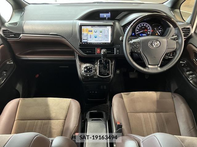 Toyota ESQUIRE 2018-01 8658969-1