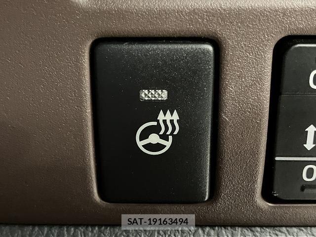 Toyota ESQUIRE 2018-01 8658969-7