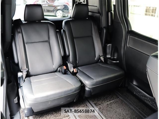 Toyota ESQUIRE 2018-06 8658967-7