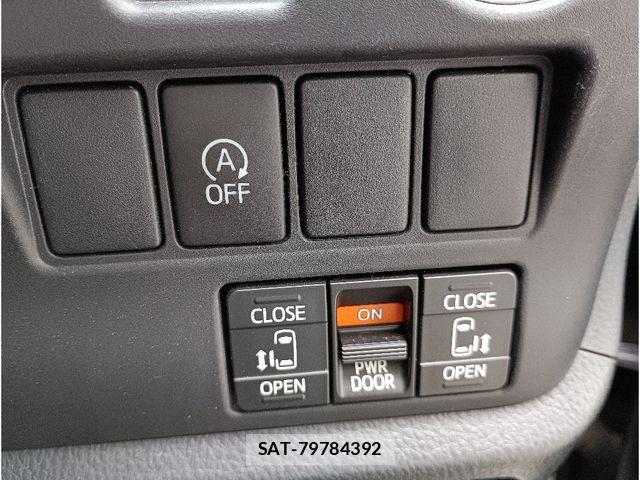 Toyota ESQUIRE 2015-07 8685510-22