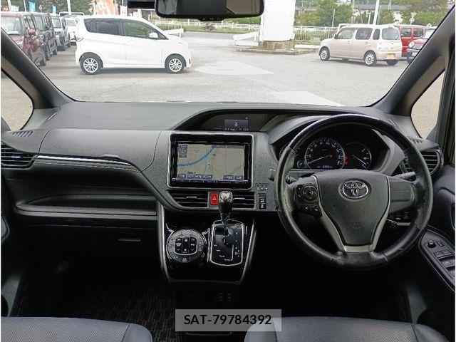 Toyota ESQUIRE 2015-07 8685510-2