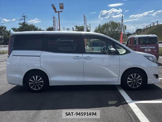 Toyota ESQUIRE 2019-08 8685508-10
